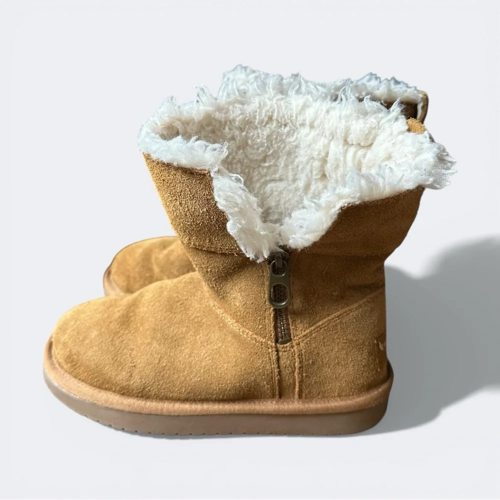 Koolaburra by UGG Kids Tan Suede Boots Size 12 Cozy Winter Style